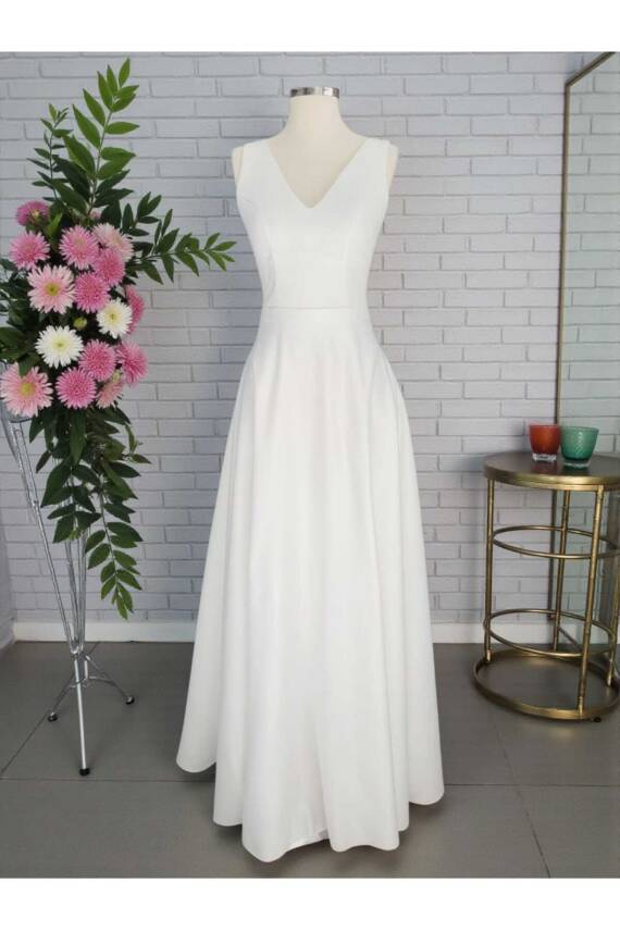 Beyaz V yaka Saten Maxi Boy Hazır Düz Abiye ve Nikah Elbisesi - 6