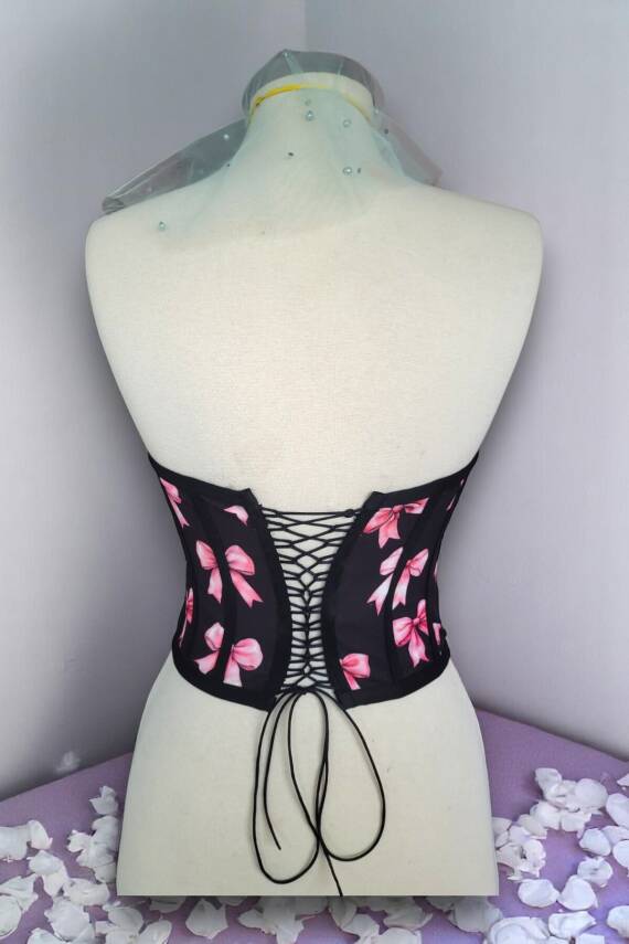 Pembe Fiyonk Desenli Bağlamalı Siyah Korse Büstiyer 3200 - 5